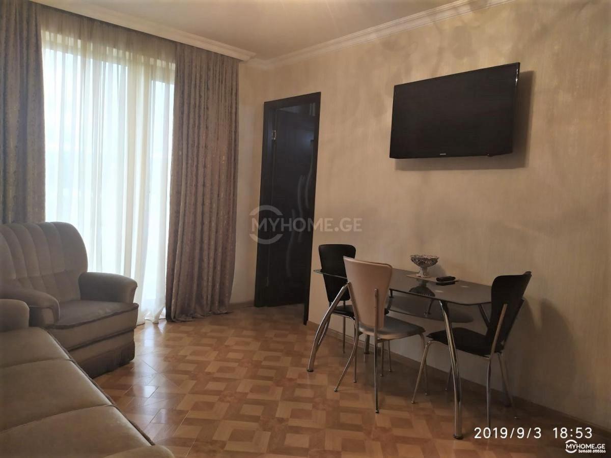 Izi'S Cozy Apartment Kutaisi Luaran gambar