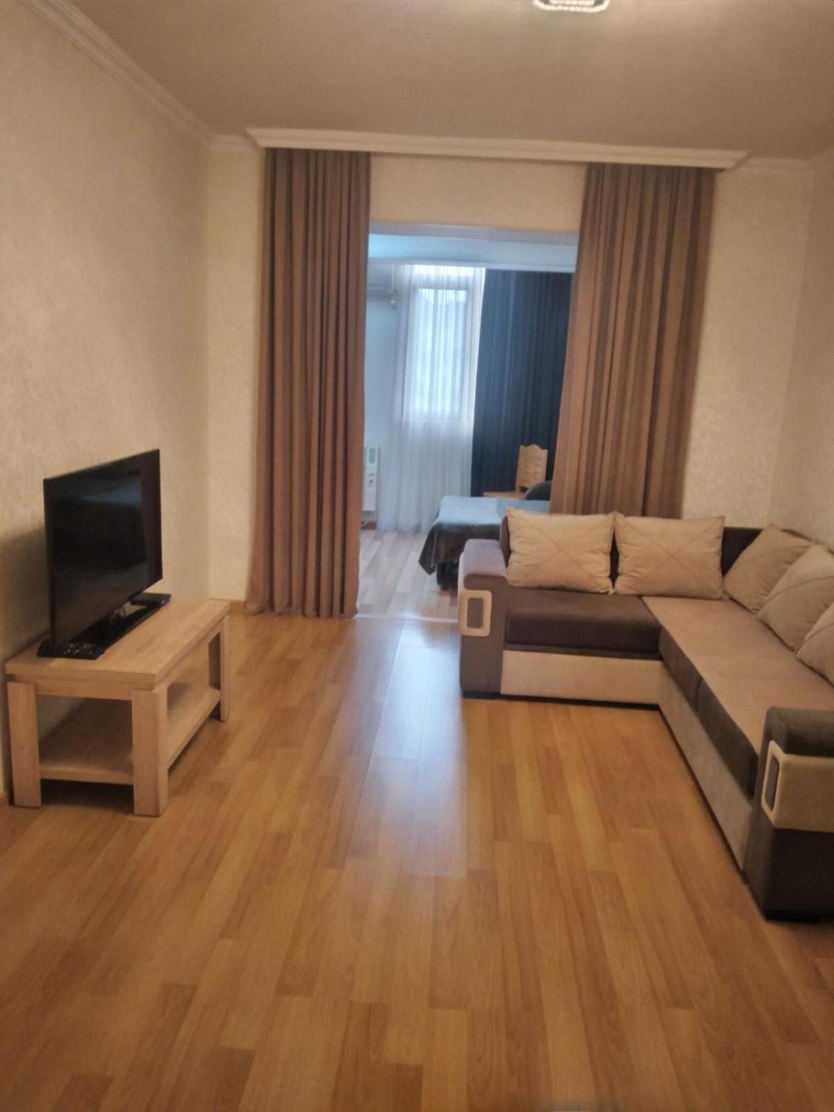 Izi'S Cozy Apartment Kutaisi Luaran gambar
